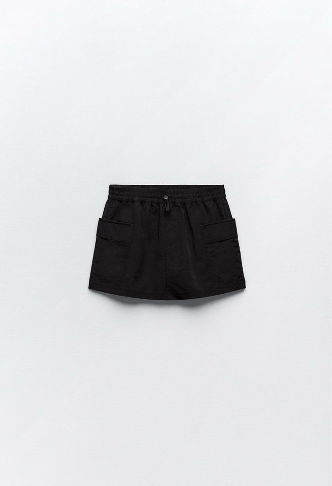 Skort with pockets – Fund i shkurtër me qira në Ferizaj