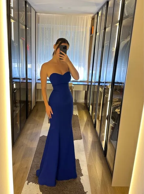 Fustan blue – Fustan koktej me qira në Prishtinë