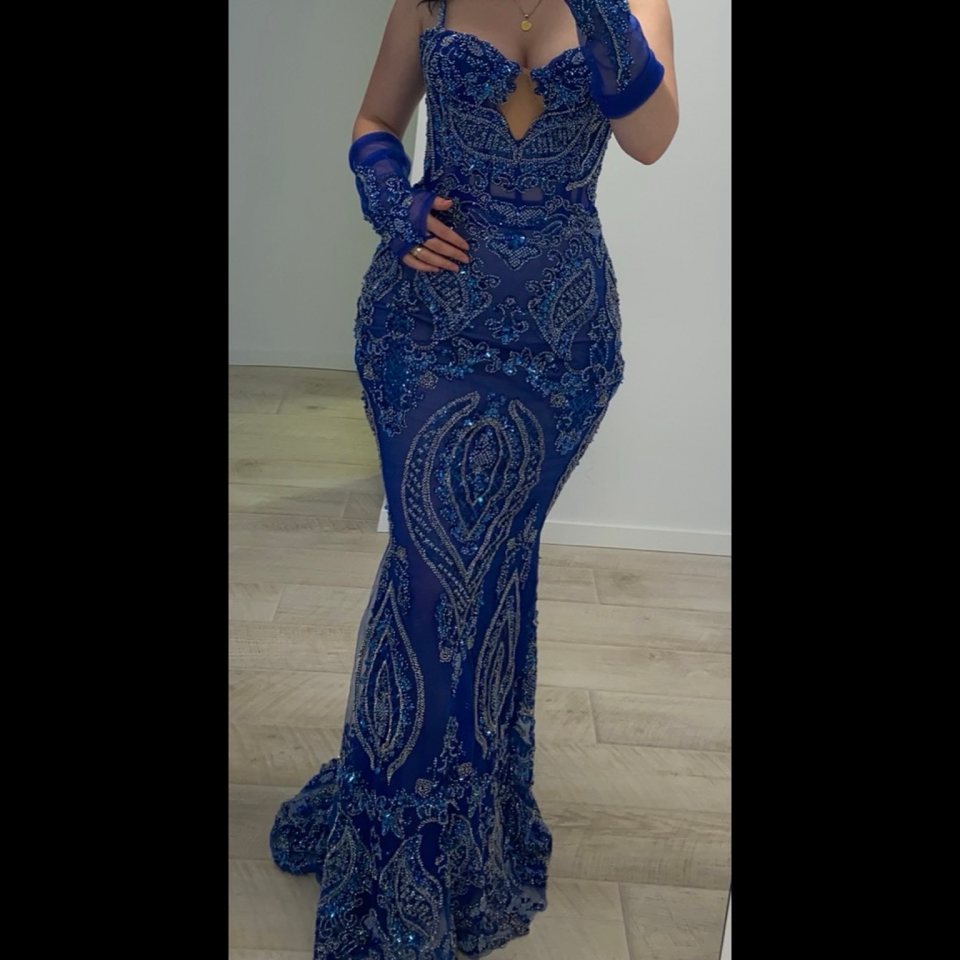 Fustan Navy Blue – Fustan mbrëmjeje me qira në Prishtinë