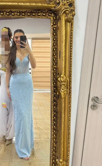 Fustan elegant – Fustan koktej me qira në Prishtinë