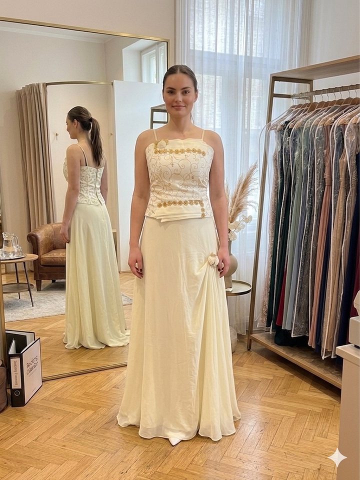 Fustan elegant – stil nusërie – Fustan koktej me qira në Fushë Kosovë