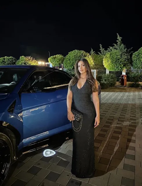 Fustan elegant – Fustan i gjatë me qira në Prishtinë