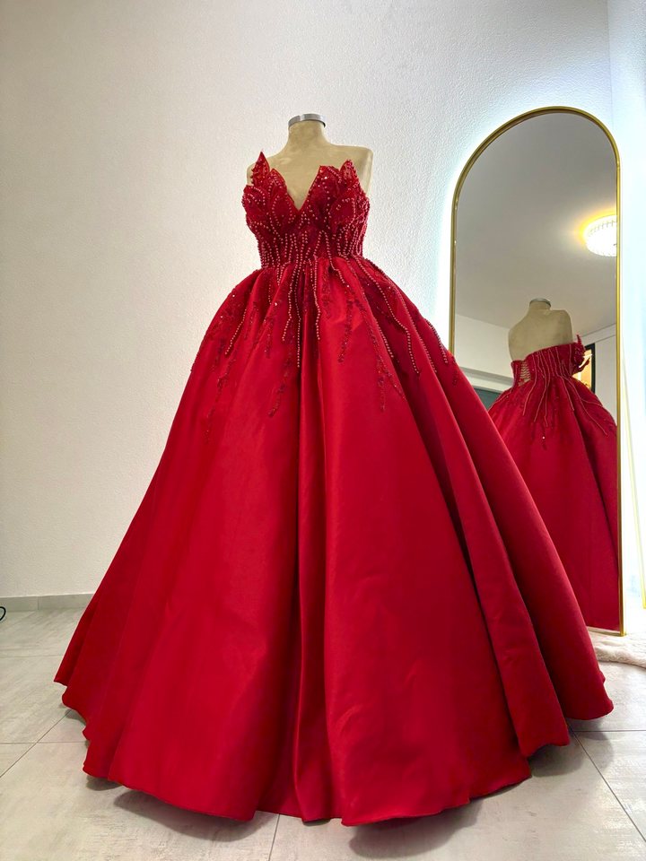 Silk Serenity – Fustan nusërie me qira në Prizren