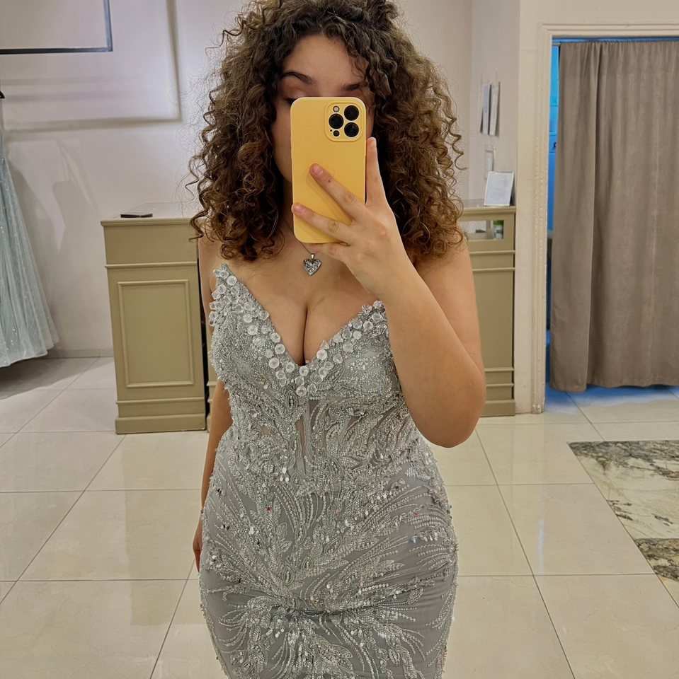 Fustan i gjate – Fustan koktej me qira në Fushë Kosovë