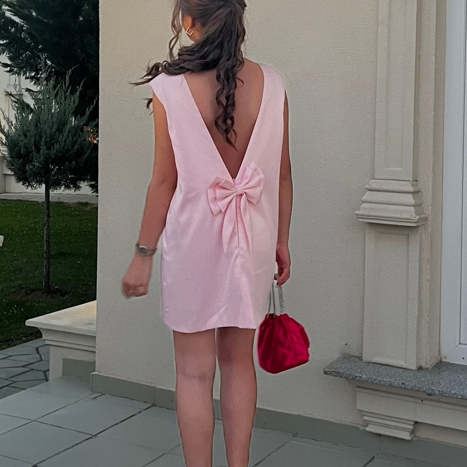 Baby pink dress – Fustan i shkurtër me qira në Prishtinë