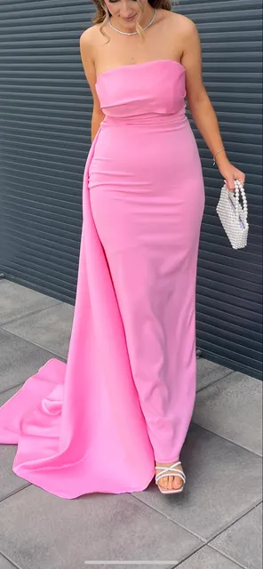 Fustani Pink ne shitje – Fustan nusërie me qira në Prishtinë