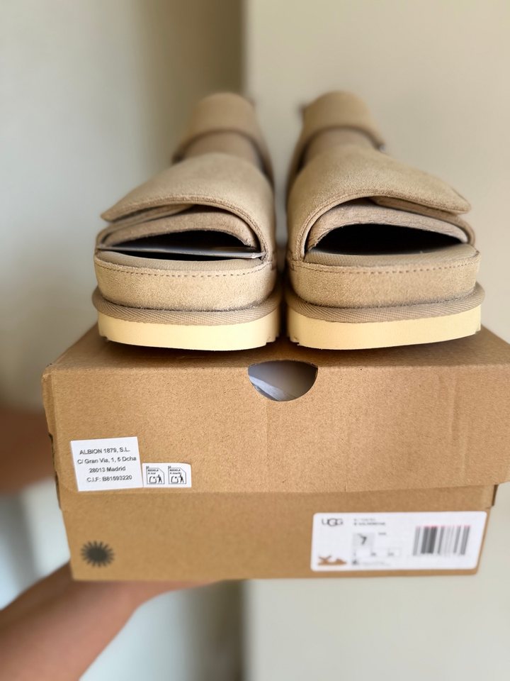 Sandale Orginale UGG – Sandale me qira në Prishtinë