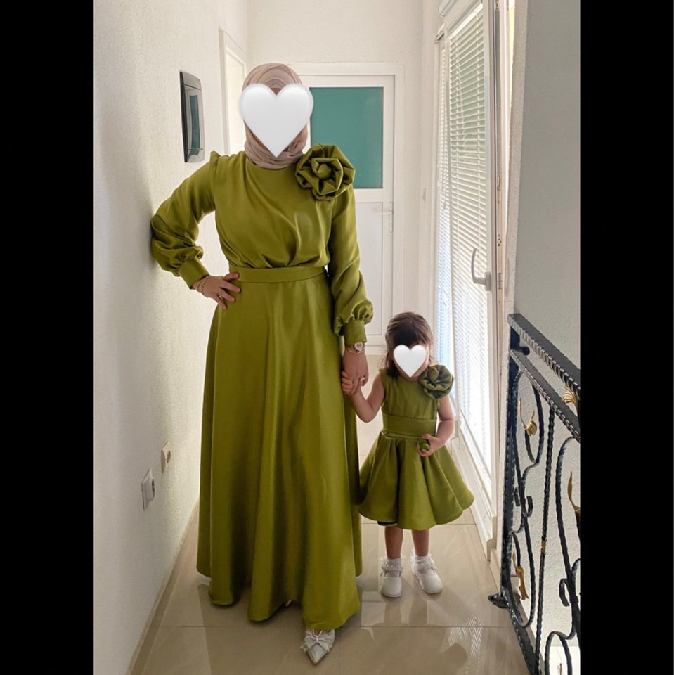Fustan i gjelbër mbrëmjeje – Fustan mbrëmjeje me qira në Fushë Kosovë