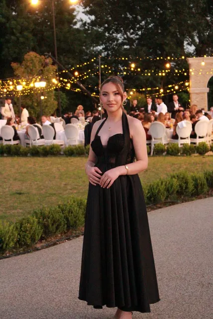 Fustan elegant 2 në 1 – Maternity & Normal – Fustan mbrëmjeje me qira në Fushë Kosovë