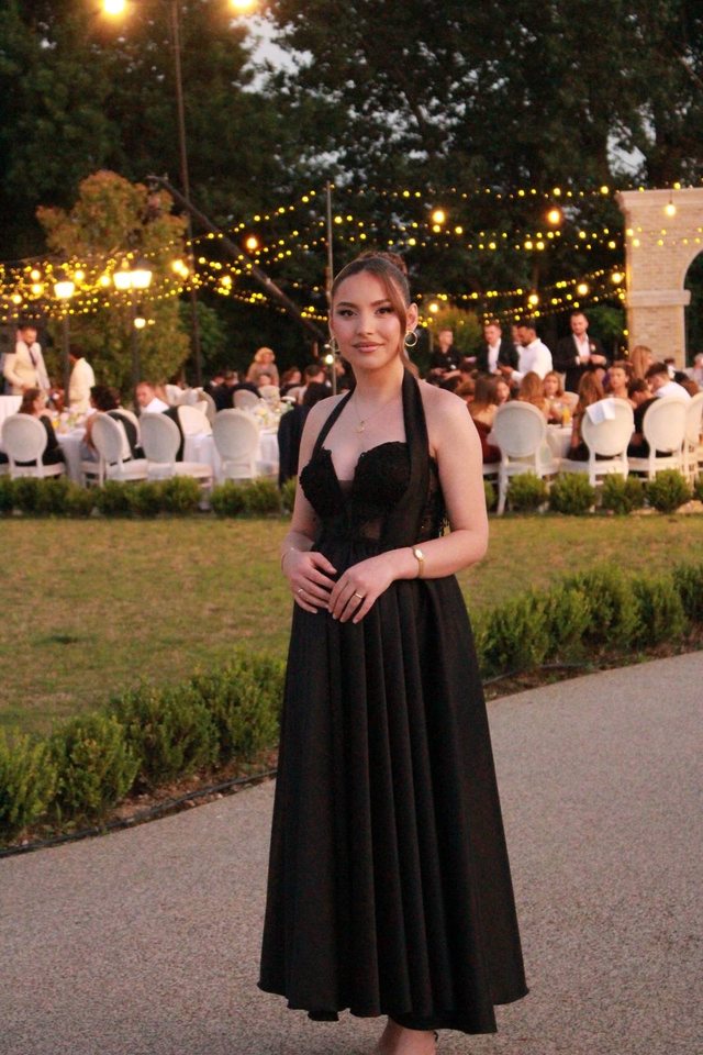 Fustan elegant 2 në 1 – Maternity & Normal – Fustan mbrëmjeje me qira në Fushë Kosovë