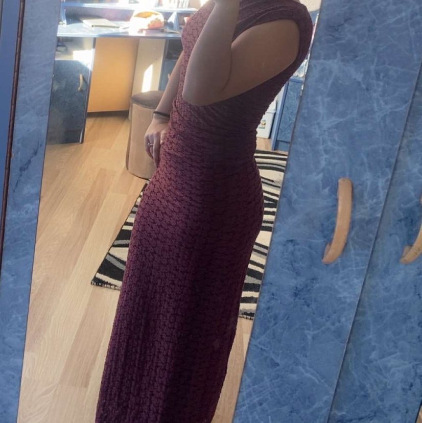 Shitet fustani 35€ – Fustan mbrëmjeje me qira në Viti