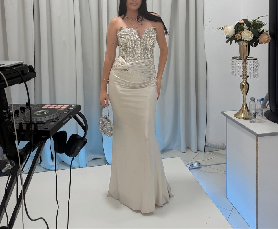 ✨Glamour Dress – Fustan mbrëmjeje me qira në Kaçanik