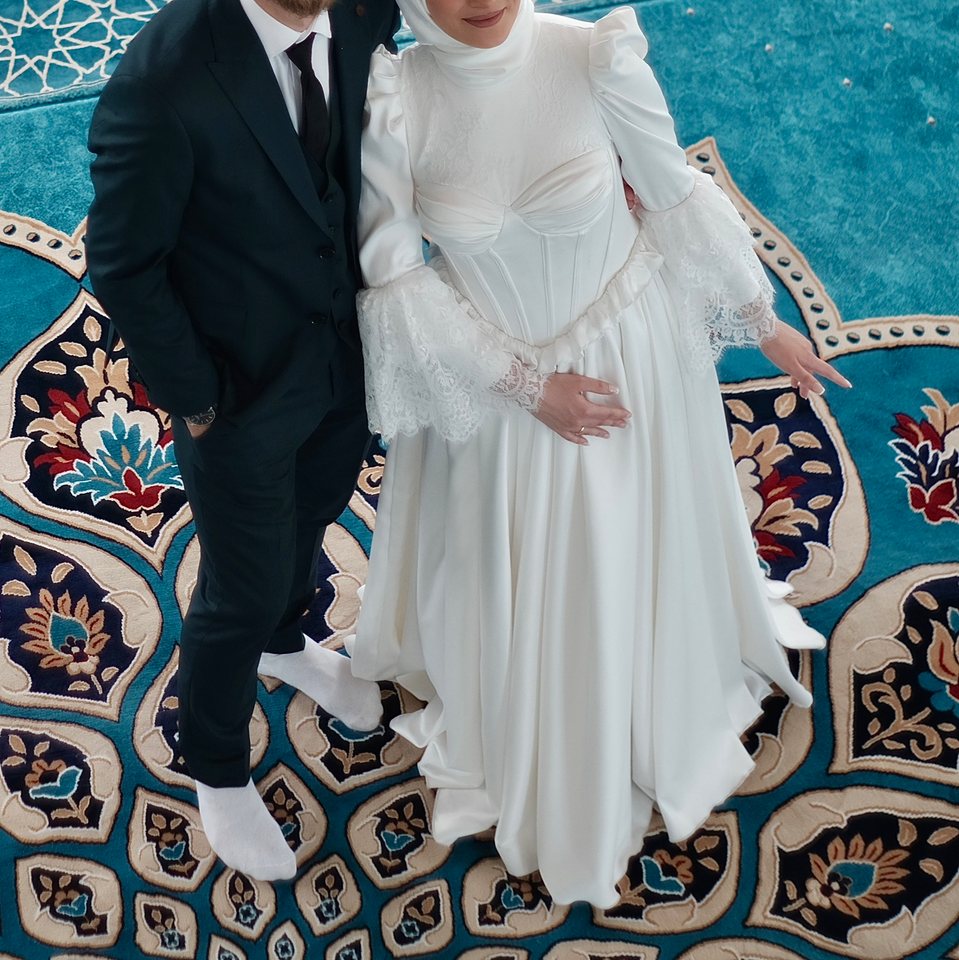 Fustan/Vello e bardhe 🤍👰🏼♀️ – Fustan nusërie me qira në Prizren