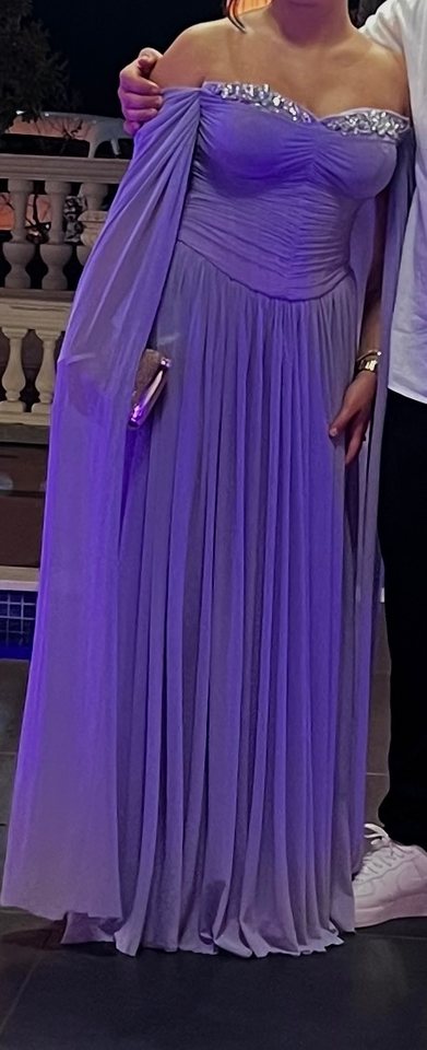 Fustan elegant per cdo mbremje 💜 – Fustan mbrëmjeje me qira në Prizren